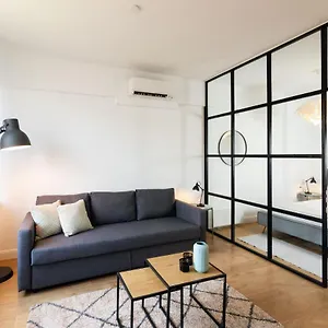https://f-b-collection-close-to-aristotelous-sq-1.hotels-of-thessaloniki.com